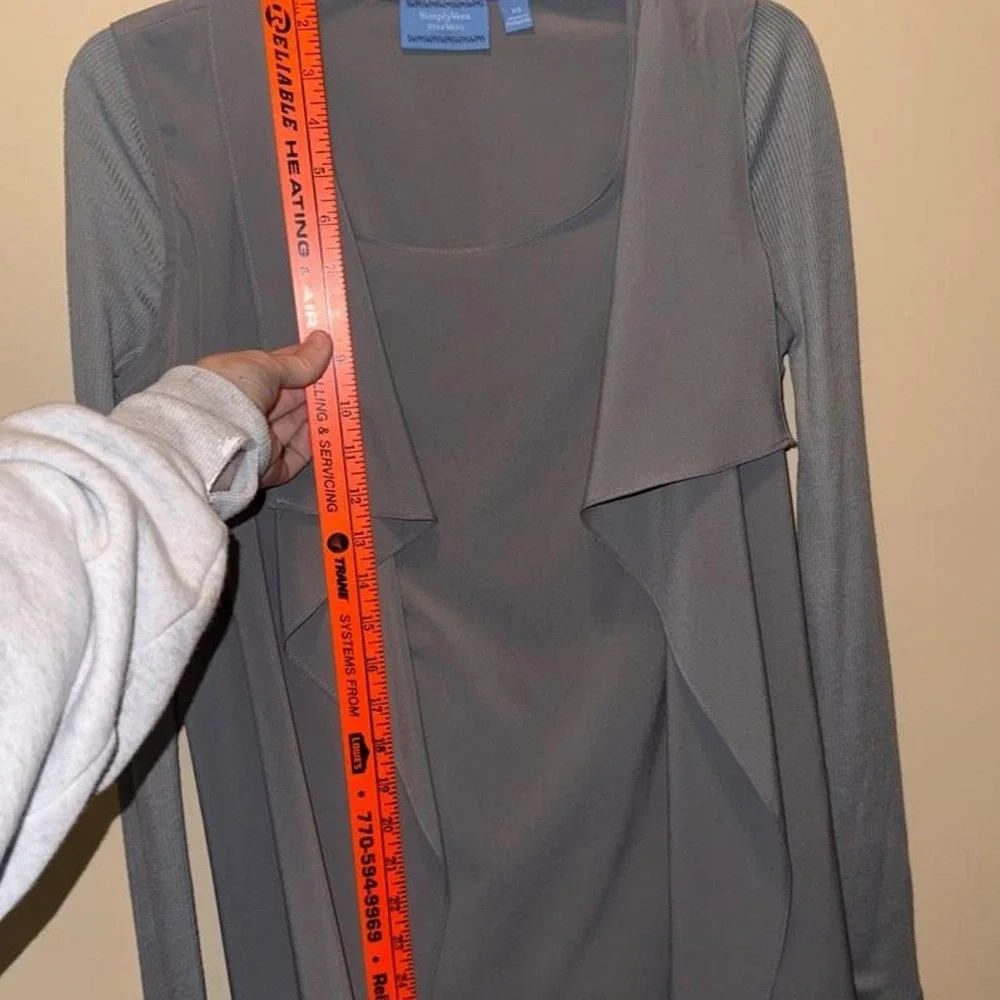 Simply Vera Vera Wang Women's Faux Layered Drape Front Top XS Gray Long Sleeve - Picture 7 of 7